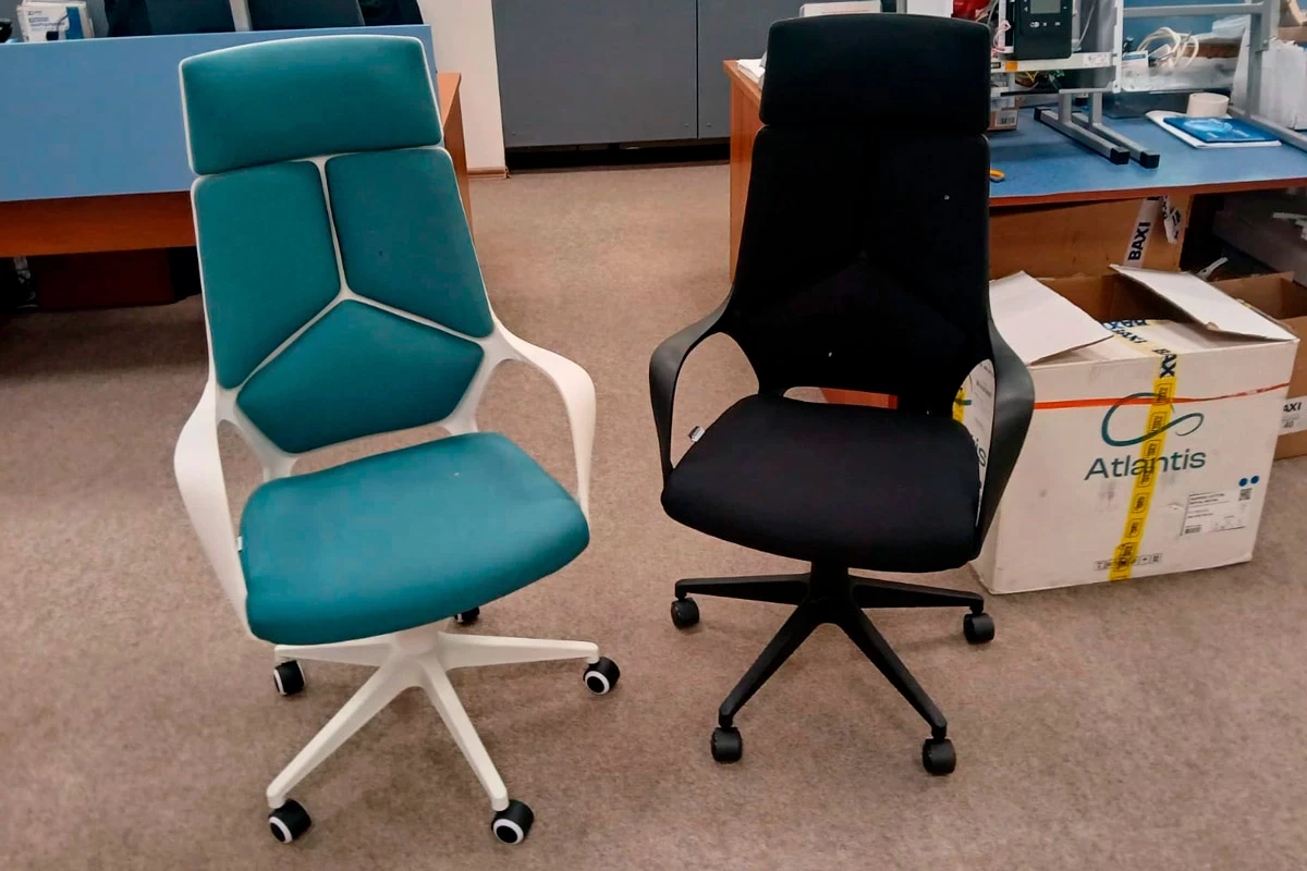 Кресло руководителя Norden IQ black Ткань, Черный фото в интерьере 1